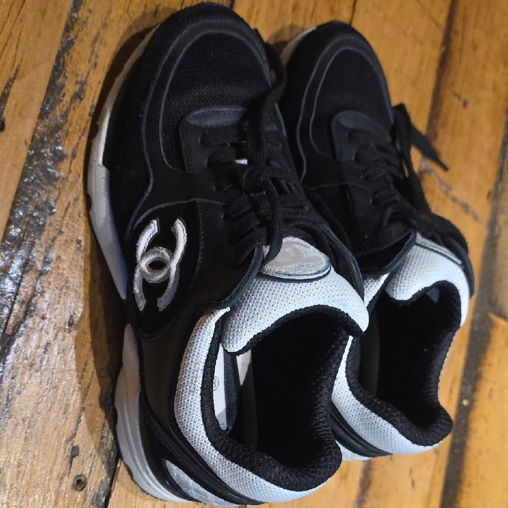 CHANEL Womens Black and Gray Sneakers
